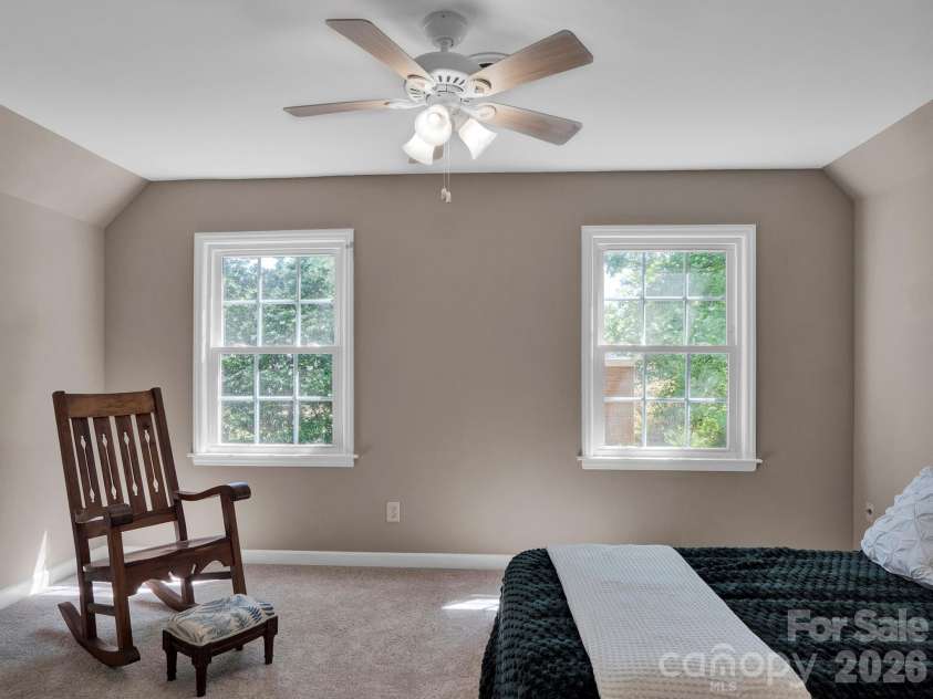 14132 Honeysuckle Ridge Drive, Matthews, NC 28105.  MLS# CAR4380946, YatesRealty ID 27161. 