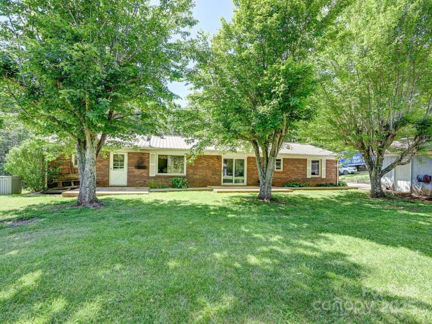 522 Bailey Mountain Road, Mars Hill, NC 28754.  MLS# CAR4260216, YatesRealty ID 27162. Front