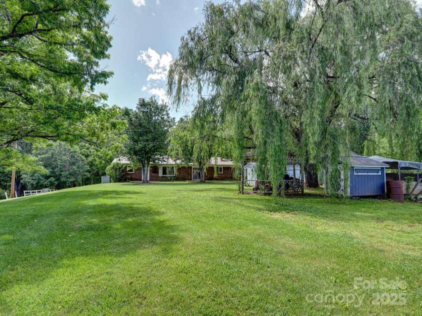 522 Bailey Mountain Road, Mars Hill, NC 28754.  MLS# CAR4260216, YatesRealty ID 27162. Large Yard