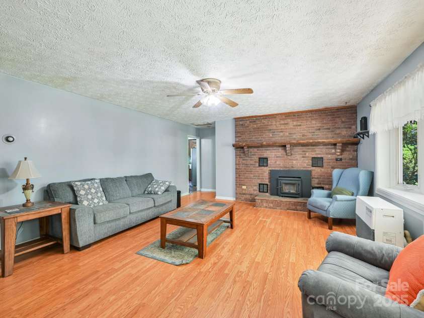 522 Bailey Mountain Road, Mars Hill, NC 28754.  MLS# CAR4260216, YatesRealty ID 27162. Living Room
