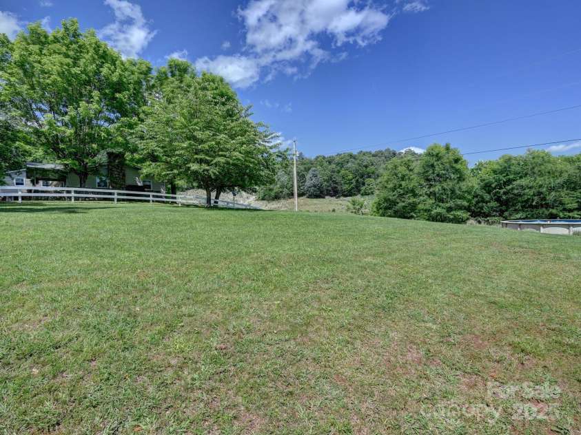 522 Bailey Mountain Road, Mars Hill, NC 28754.  MLS# CAR4260216, YatesRealty ID 27162. More Views