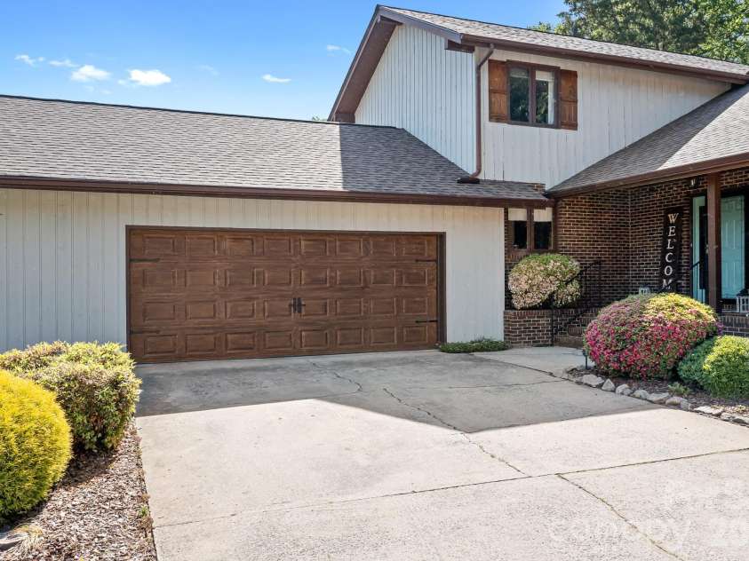 3469 Lake Shore Road, Denver, NC 28037.  MLS# CAR4376240, YatesRealty ID 27163. 