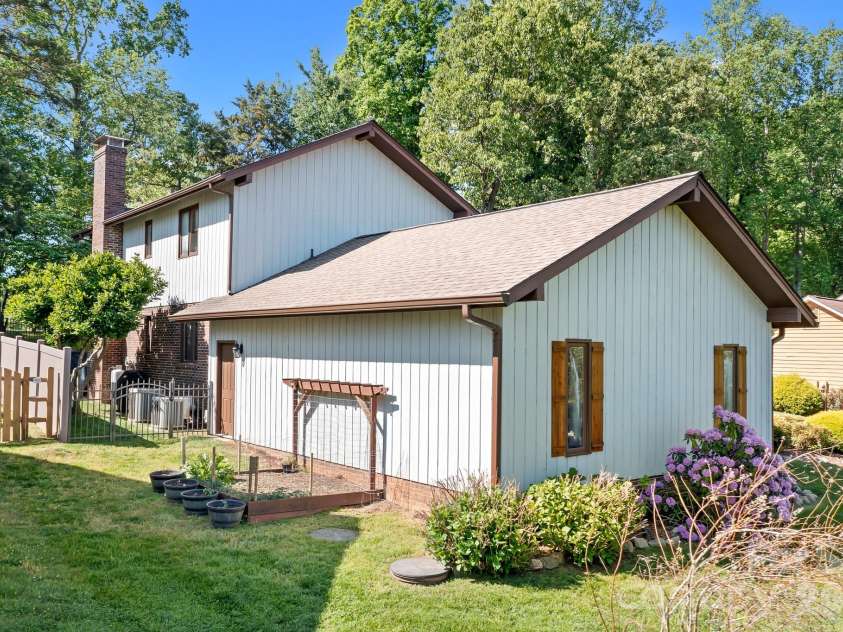 3469 Lake Shore Road, Denver, NC 28037.  MLS# CAR4376240, YatesRealty ID 27163. 