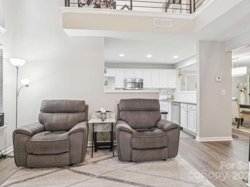 8108 Christmas Court, Charlotte, NC 28216.  MLS# CAR4263666, YatesRealty ID 27163. 