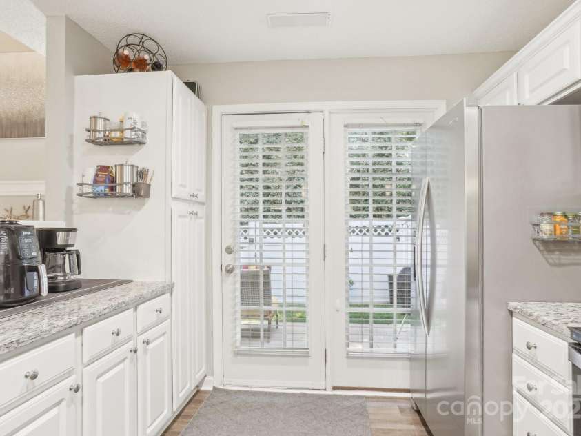 8108 Christmas Court, Charlotte, NC 28216.  MLS# CAR4263666, YatesRealty ID 27163. 