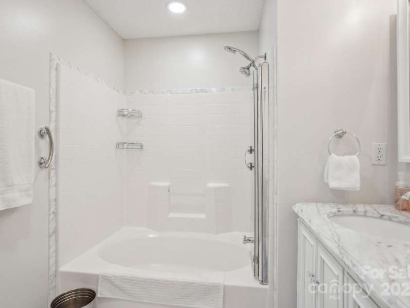 8108 Christmas Court, Charlotte, NC 28216.  MLS# CAR4263666, YatesRealty ID 27163. 