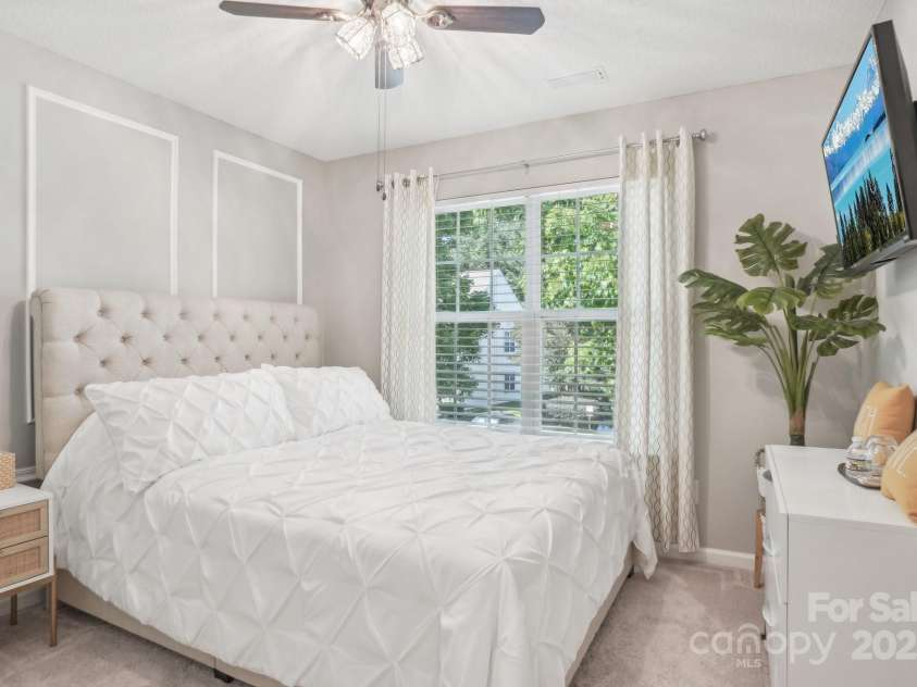 8108 Christmas Court, Charlotte, NC 28216.  MLS# CAR4263666, YatesRealty ID 27163. 