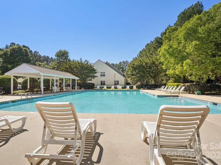 8108 Christmas Court, Charlotte, NC 28216.  MLS# CAR4263666, YatesRealty ID 27163. 