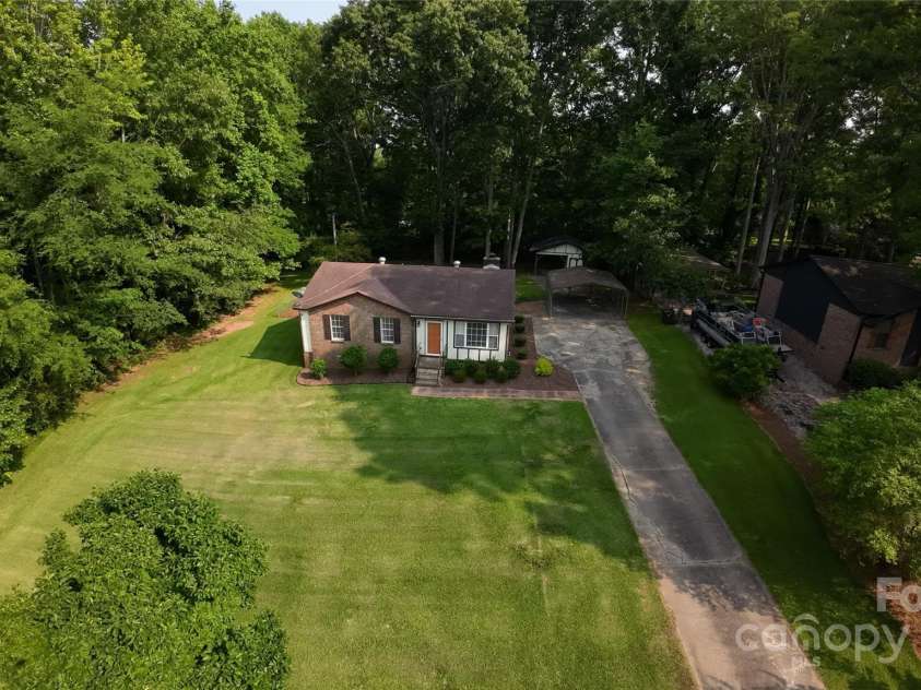 214 Cottage Place, York, SC 29745.  MLS# CAR4267142, YatesRealty ID 27165. 