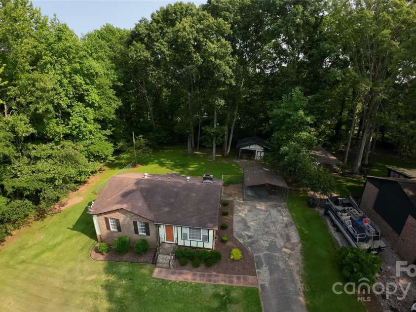 214 Cottage Place, York, SC 29745.  MLS# CAR4267142, YatesRealty ID 27165. 