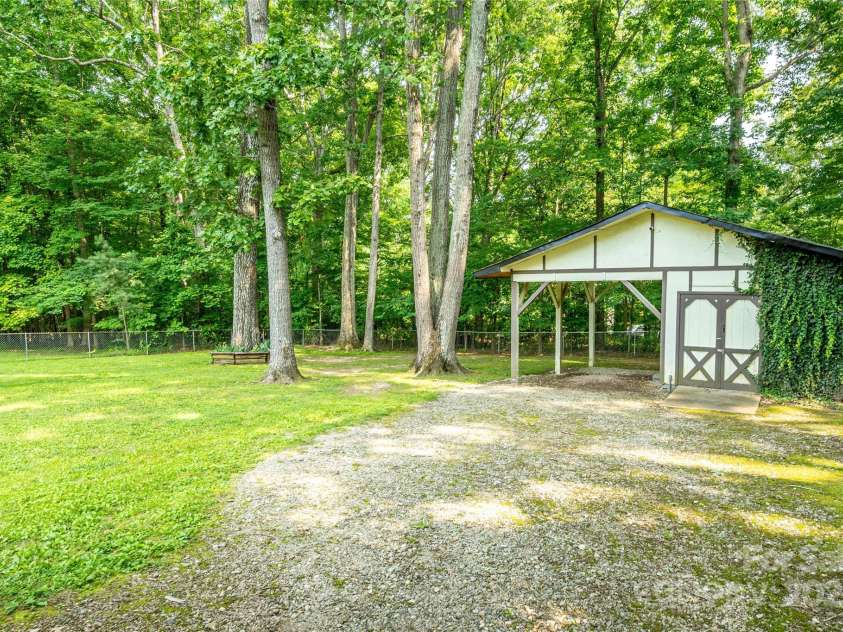 214 Cottage Place, York, SC 29745.  MLS# CAR4267142, YatesRealty ID 27165. 