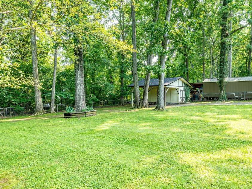 214 Cottage Place, York, SC 29745.  MLS# CAR4267142, YatesRealty ID 27165. 