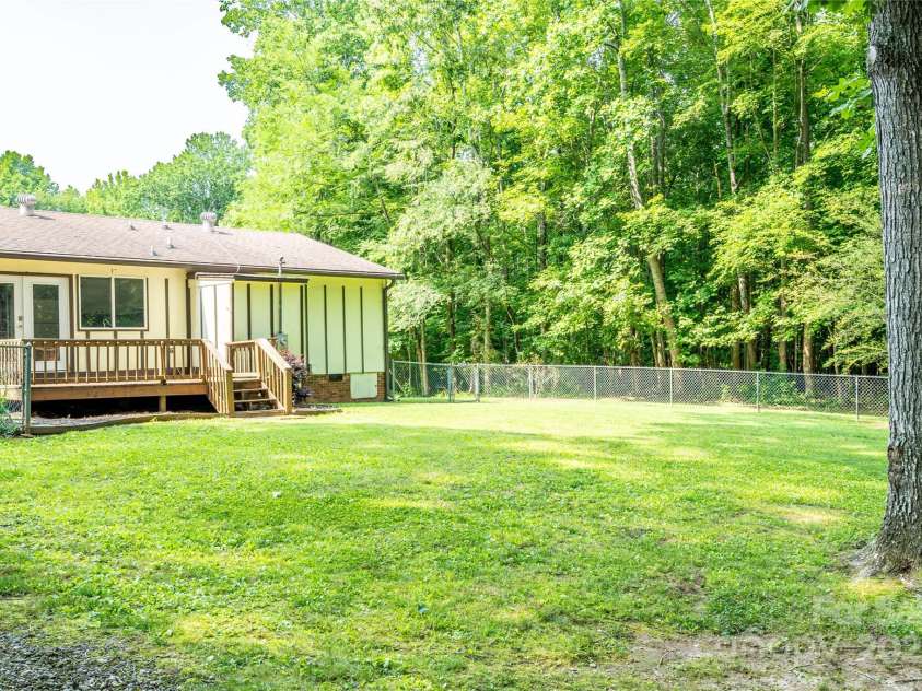 214 Cottage Place, York, SC 29745.  MLS# CAR4267142, YatesRealty ID 27165. 