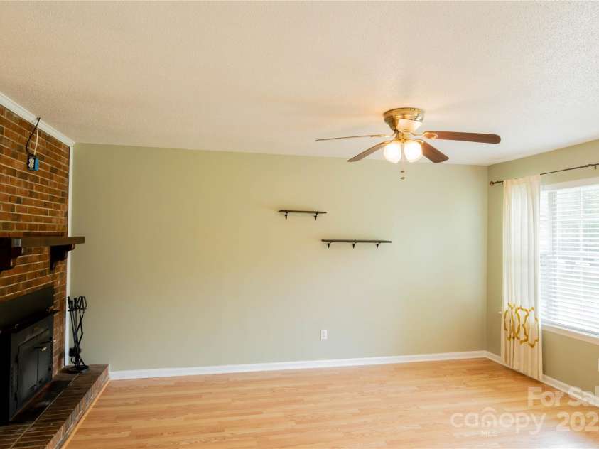 214 Cottage Place, York, SC 29745.  MLS# CAR4267142, YatesRealty ID 27165. 