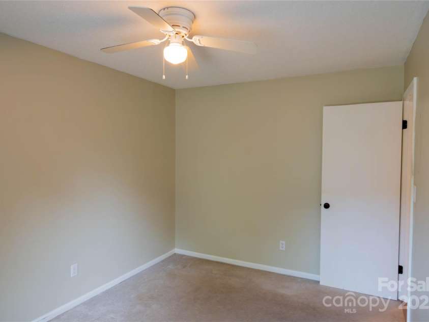 214 Cottage Place, York, SC 29745.  MLS# CAR4267142, YatesRealty ID 27165. 