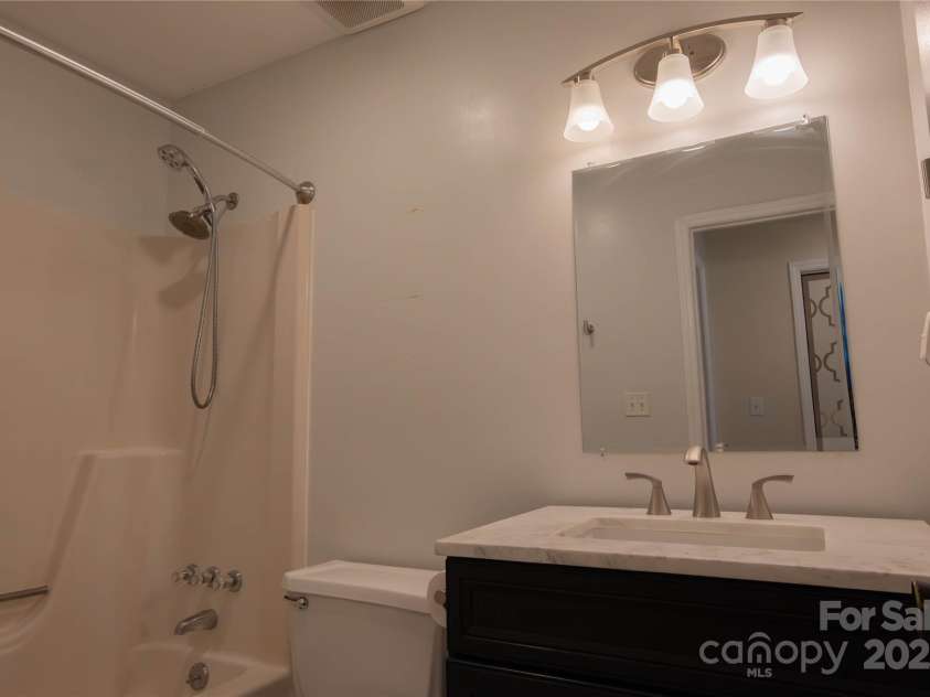 214 Cottage Place, York, SC 29745.  MLS# CAR4267142, YatesRealty ID 27165. 