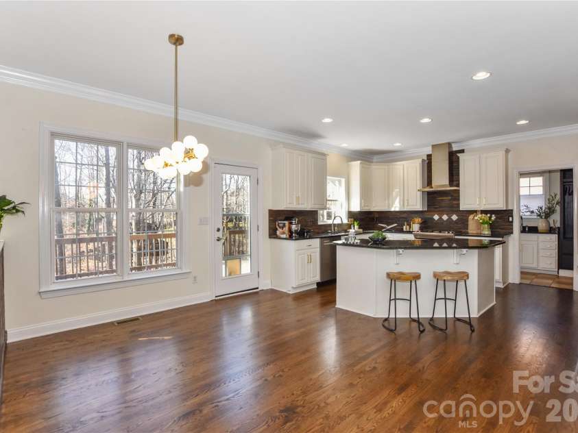 8127 Grahamson Lane, Charlotte, NC 28269.  MLS# CAR4346437, YatesRealty ID 27166. 