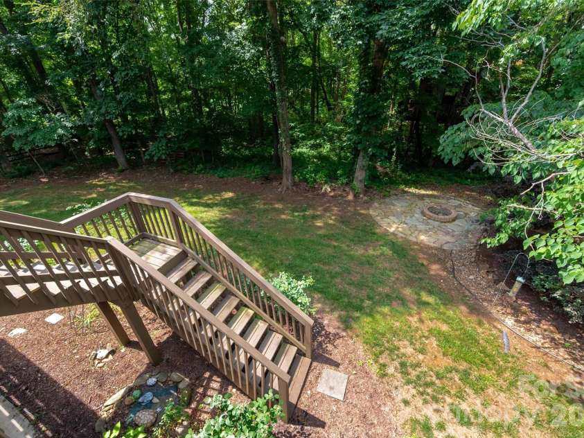 8127 Grahamson Lane, Charlotte, NC 28269.  MLS# CAR4346437, YatesRealty ID 27166. 