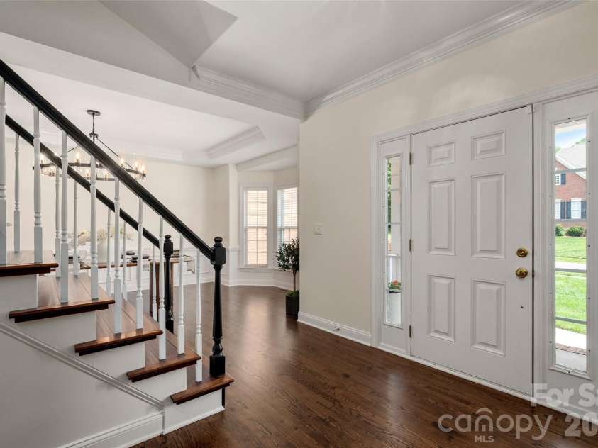 8127 Grahamson Lane, Charlotte, NC 28269.  MLS# CAR4346437, YatesRealty ID 27166. 
