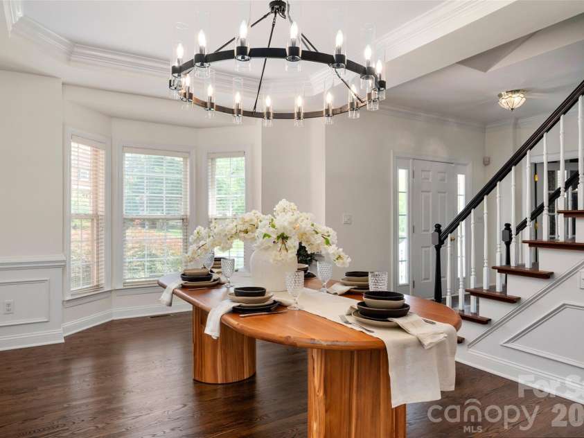 8127 Grahamson Lane, Charlotte, NC 28269.  MLS# CAR4346437, YatesRealty ID 27166. Dinning Room