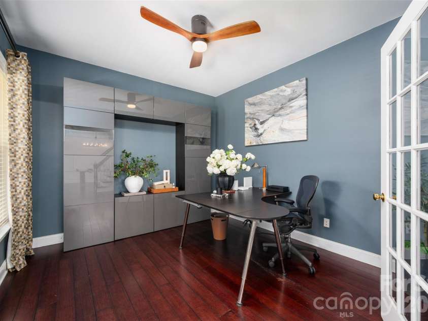 8127 Grahamson Lane, Charlotte, NC 28269.  MLS# CAR4346437, YatesRealty ID 27166. Office