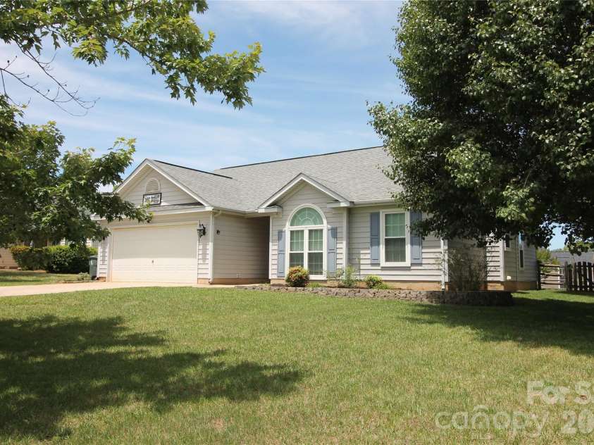 900 Milkwood Lane, Monroe, NC 28110.  MLS# CAR4380312, YatesRealty ID 27167. 