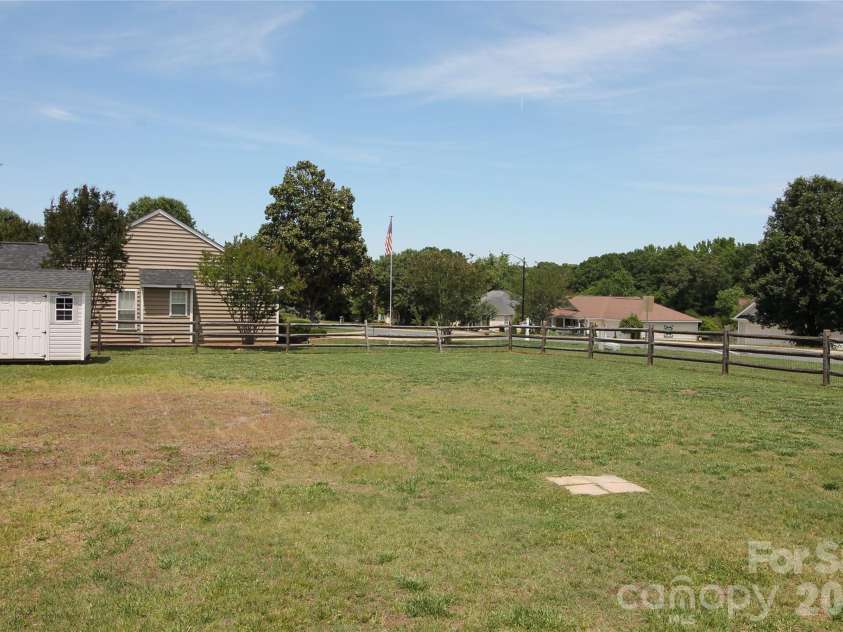 900 Milkwood Lane, Monroe, NC 28110.  MLS# CAR4380312, YatesRealty ID 27167. 