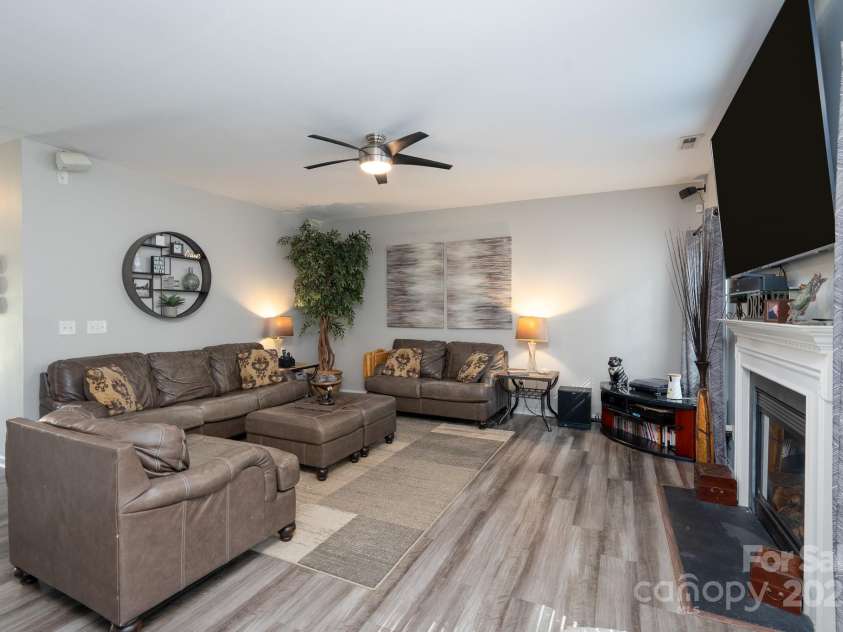 304 Augustus Lane, Mount Holly, NC 28120.  MLS# CAR4254365, YatesRealty ID 27168. Living room