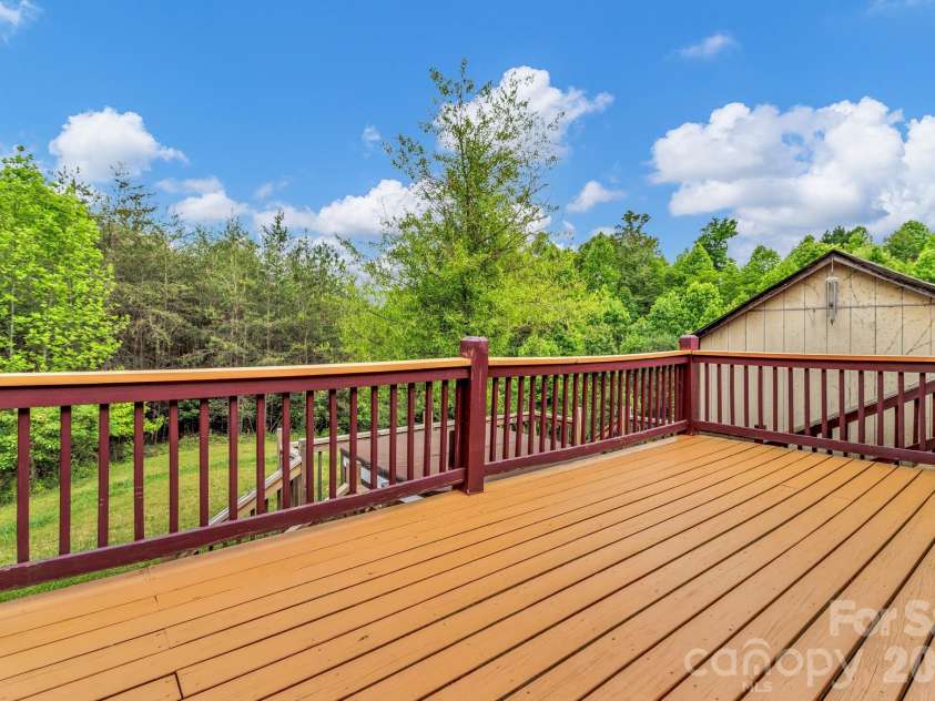 31 Trent Drive, Leicester, NC 28748.  MLS# CAR4380919, YatesRealty ID 27168. 