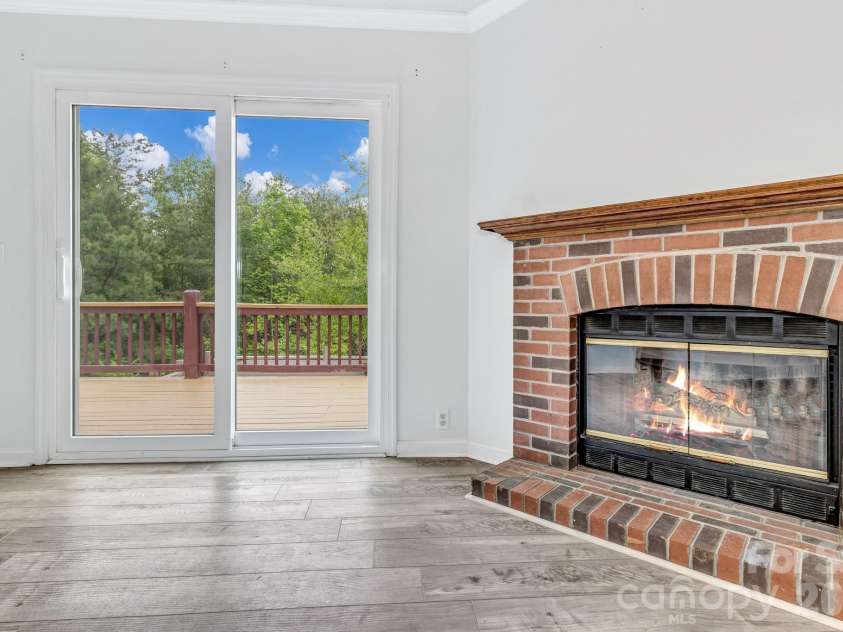 31 Trent Drive, Leicester, NC 28748.  MLS# CAR4380919, YatesRealty ID 27168. 