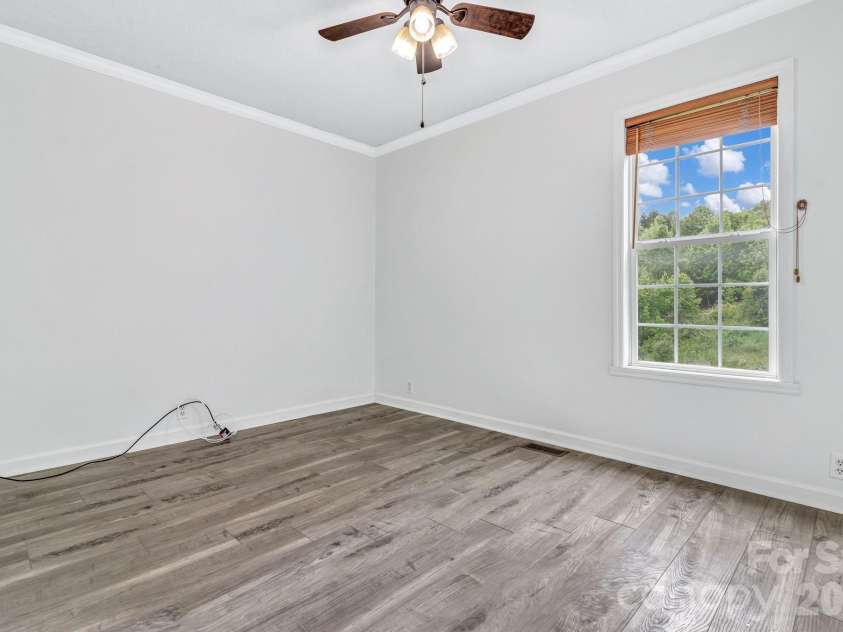 31 Trent Drive, Leicester, NC 28748.  MLS# CAR4380919, YatesRealty ID 27168. 