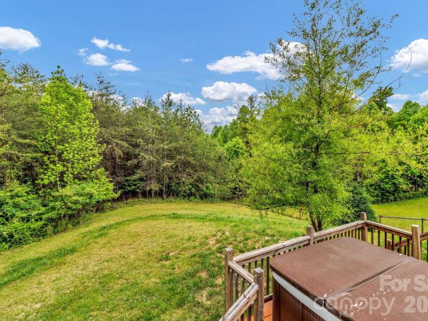 31 Trent Drive, Leicester, NC 28748.  MLS# CAR4380919, YatesRealty ID 27168. 