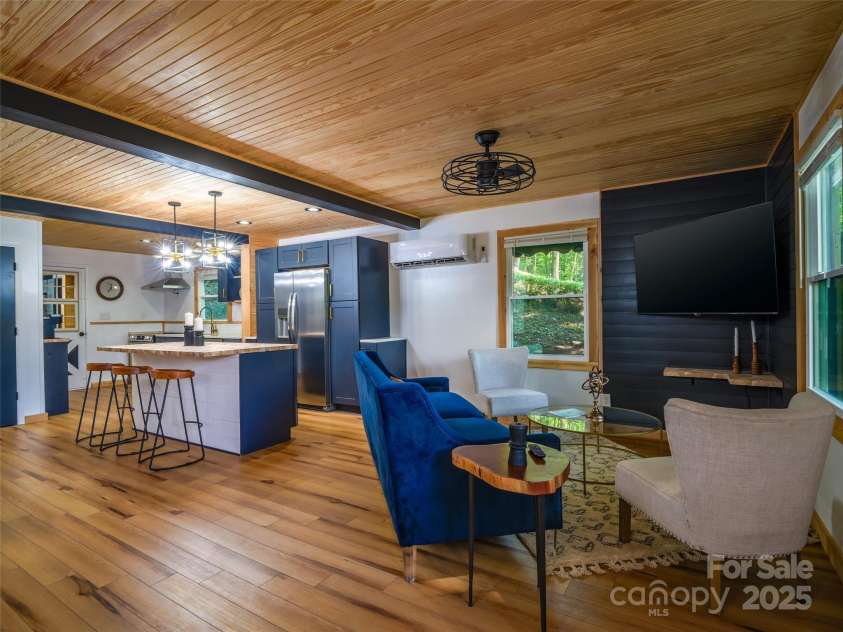 410 Mother In Law Lane, Burnsville, NC 28714.  MLS# CAR4274821, YatesRealty ID 27169. 