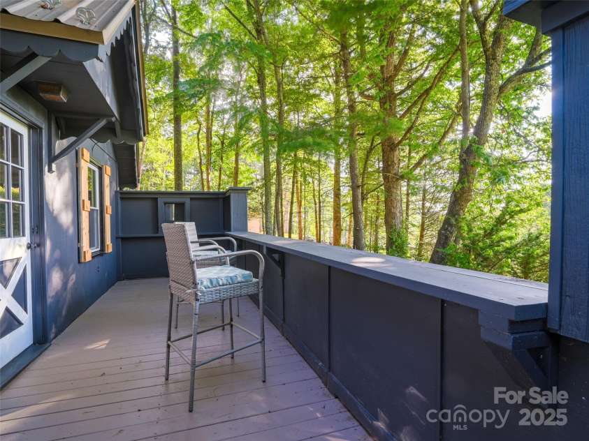 410 Mother In Law Lane, Burnsville, NC 28714.  MLS# CAR4274821, YatesRealty ID 27169. 