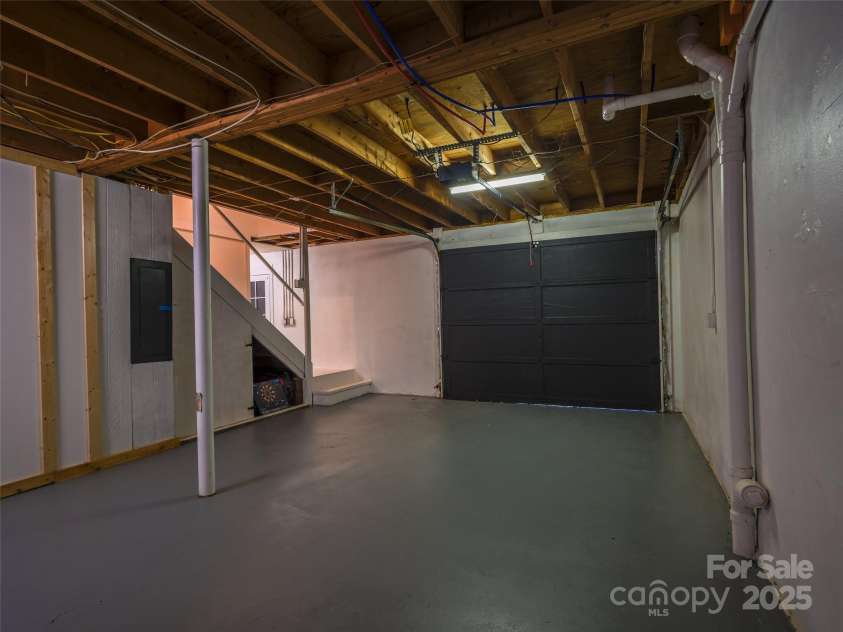 410 Mother In Law Lane, Burnsville, NC 28714.  MLS# CAR4274821, YatesRealty ID 27169. 