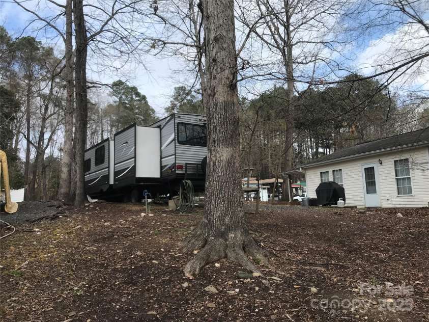 137 Landlubber Trail, Mount Gilead, NC 27306.  MLS# CAR4238475, YatesRealty ID 2717. 