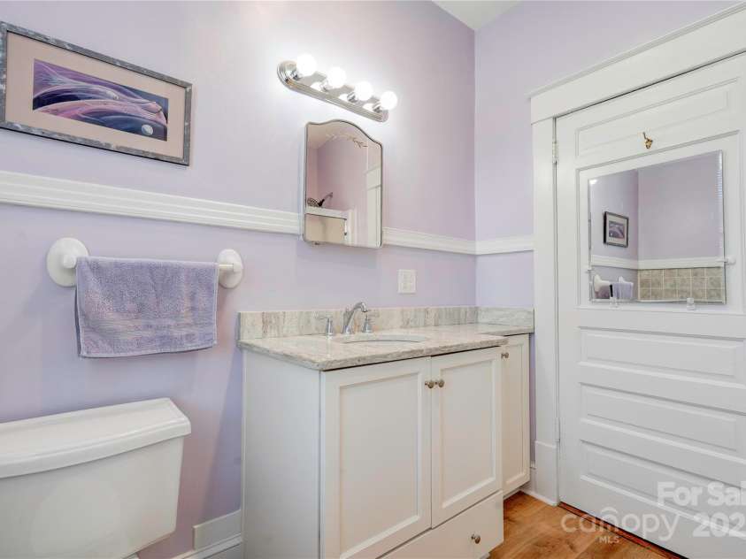 615 Warren Street, Shelby, NC 28150.  MLS# CAR4298346, YatesRealty ID 2717. Bathroom 3