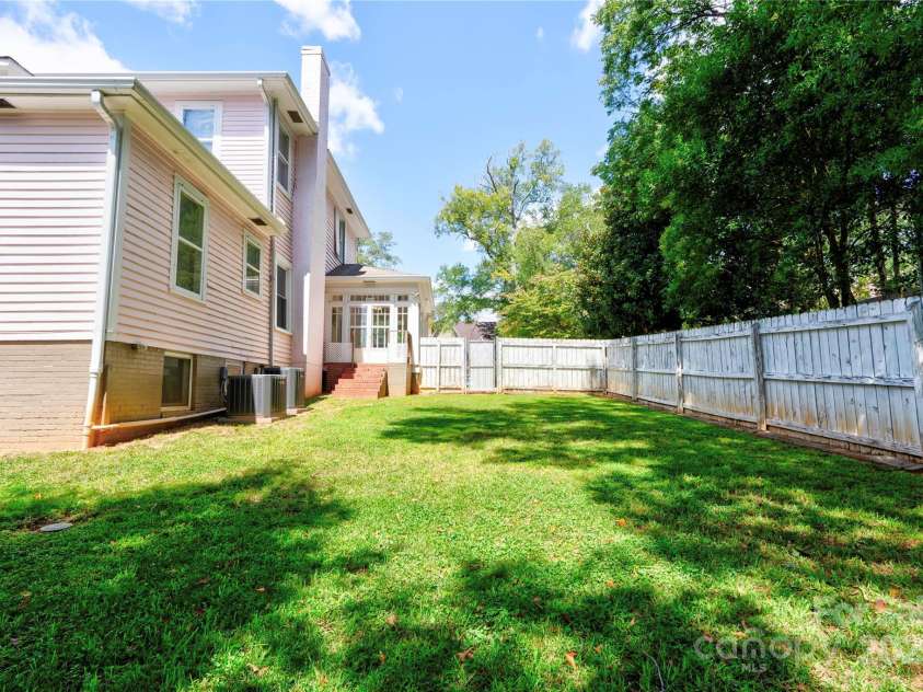 615 Warren Street, Shelby, NC 28150.  MLS# CAR4298346, YatesRealty ID 2717. Fenced Yard