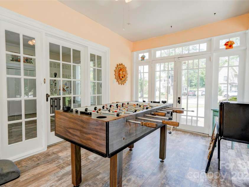 615 Warren Street, Shelby, NC 28150.  MLS# CAR4298346, YatesRealty ID 2717. Sunroom