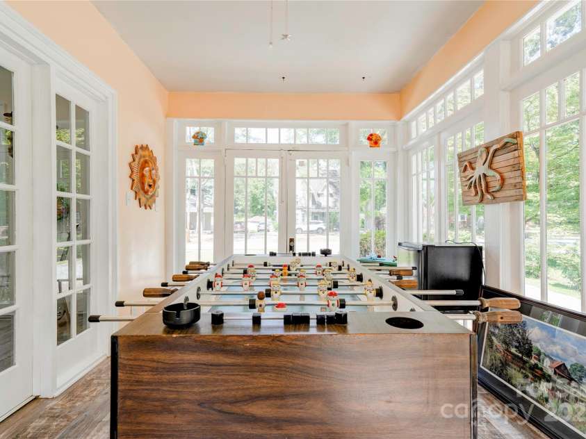 615 Warren Street, Shelby, NC 28150.  MLS# CAR4298346, YatesRealty ID 2717. Sunroom