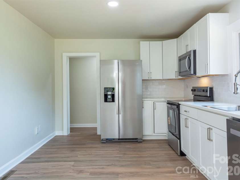 37 King Drive, Leicester, NC 28748.  MLS# CAR4384045, YatesRealty ID 27170. 