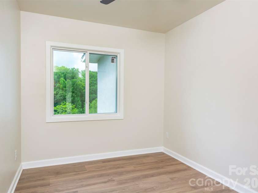 37 King Drive, Leicester, NC 28748.  MLS# CAR4384045, YatesRealty ID 27170. 