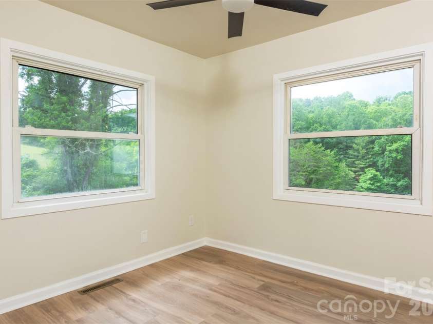 37 King Drive, Leicester, NC 28748.  MLS# CAR4384045, YatesRealty ID 27170. 
