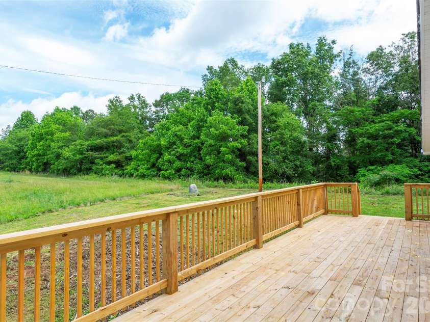 37 King Drive, Leicester, NC 28748.  MLS# CAR4384045, YatesRealty ID 27170. 