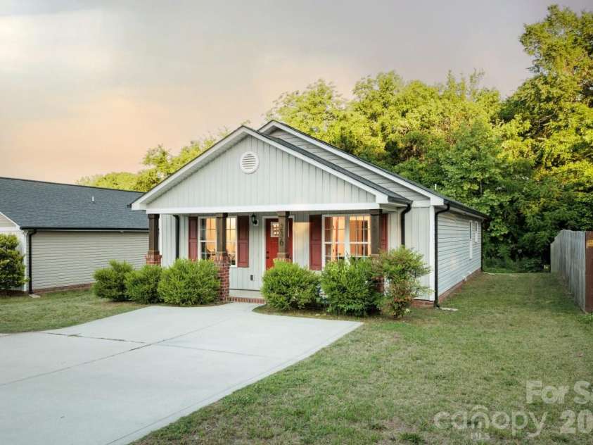 236 Cabarrus Avenue, Concord, NC 28025.  MLS# CAR4384143, YatesRealty ID 27171. 