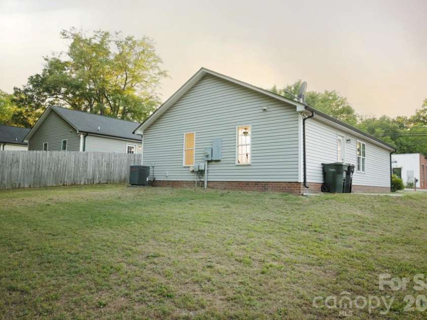 236 Cabarrus Avenue, Concord, NC 28025.  MLS# CAR4384143, YatesRealty ID 27171. 