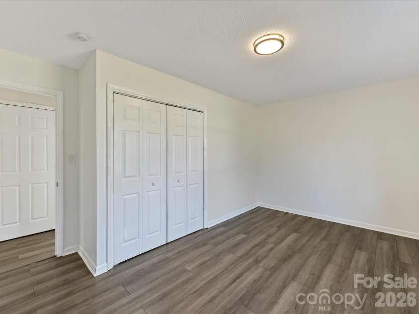 4008 Dunwoody Drive, Charlotte, NC 28215.  MLS# CAR4335406, YatesRealty ID 27172. Bdr 3