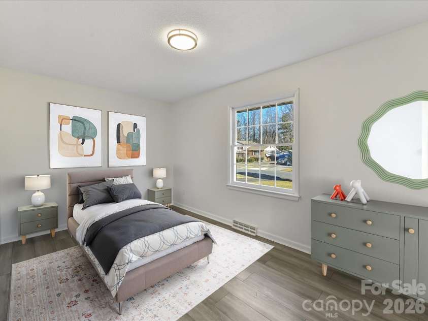 4008 Dunwoody Drive, Charlotte, NC 28215.  MLS# CAR4335406, YatesRealty ID 27172. Bdr 3 Virtually Staged