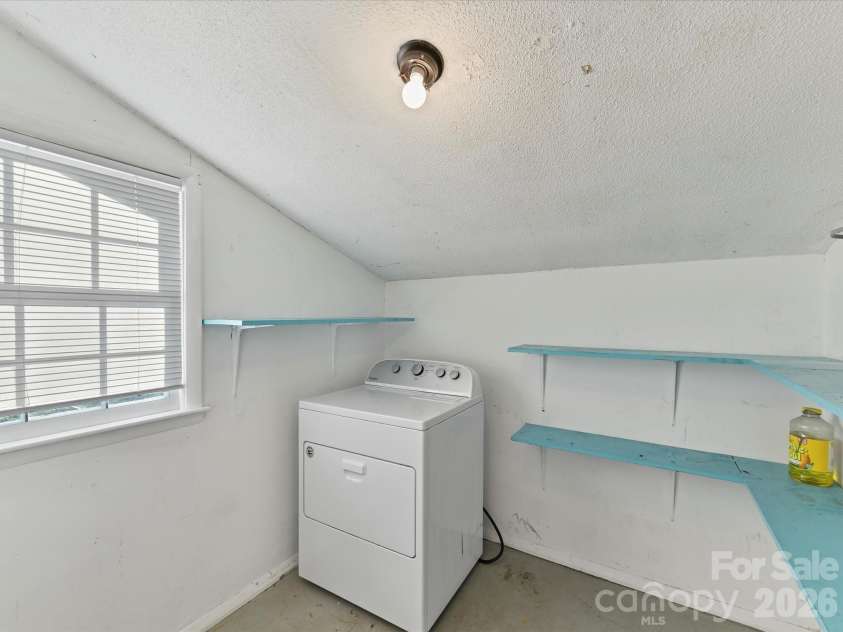 4008 Dunwoody Drive, Charlotte, NC 28215.  MLS# CAR4335406, YatesRealty ID 27172. Laundry Rm
