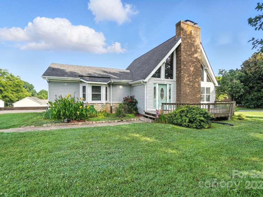 1235 Stony Point Road, Kings Mountain, NC 28086.  MLS# CAR4278142, YatesRealty ID 27173. 